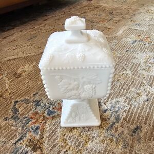 Vintage Westmoreland Milk Glass Candy Dish With Beaded Edge, with Grapevines and